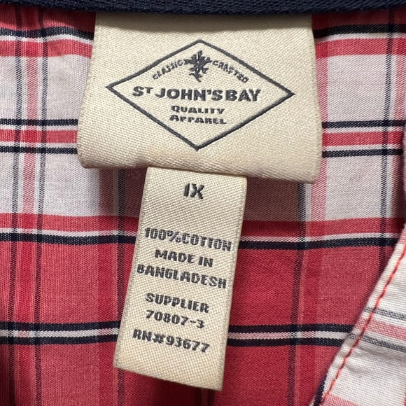 St John’s Bay Women’s Plus plaid button up long sleeve shirt. Size 1X - Picture 3 of 4